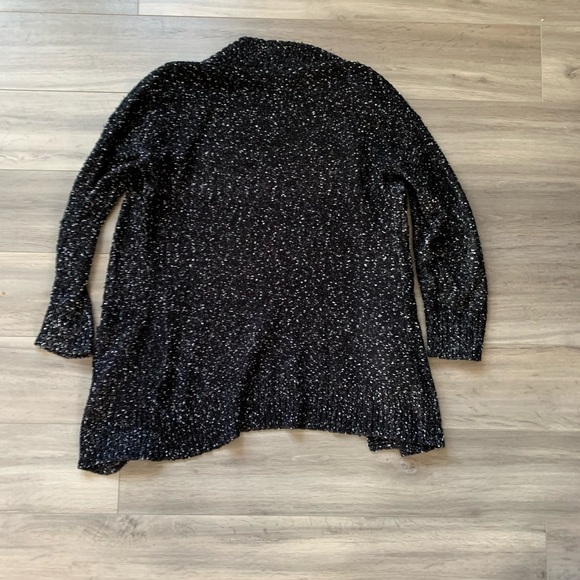 Ricki’s Cardigan Size Medium Black and White - Picture 4 of 6